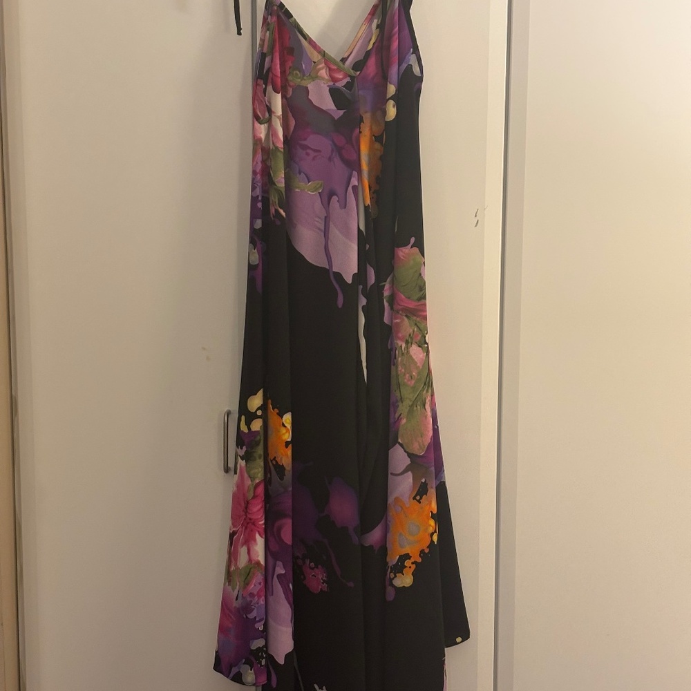 V is fir Vinnik Dress J’ nai